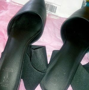 Vera Wang Black Ankle Strap Flats Sz 7